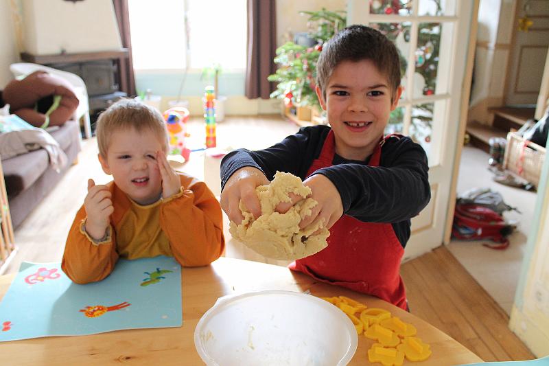 2013-12-23 Les biscuits de Noel 004.JPG